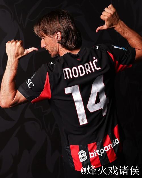 【AC米兰】魔笛领红黑军战“绿巴萨”,美队剑指新纪录 【AC米兰】魔笛领红黑军战“绿巴萨”,美队剑指新纪录